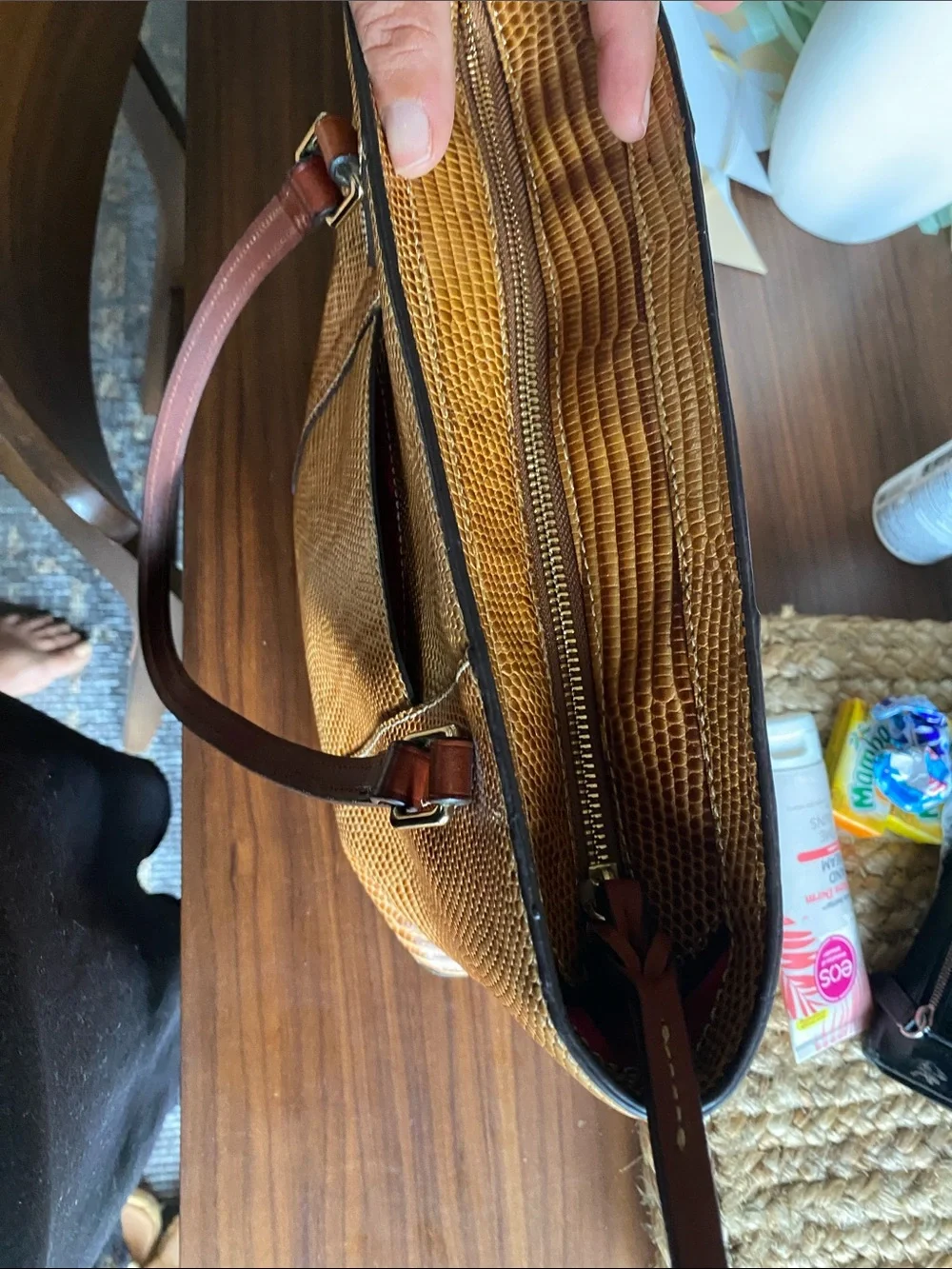 Dooney & Bourke classic dooney